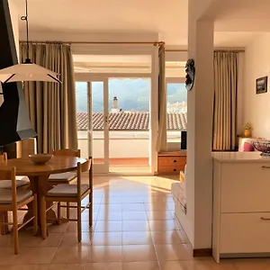 https://saguarda-apartamento-luminoso-con-terraza.topcostabravahotels.com