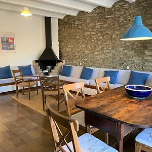https://uni-apartamento-en-el-casco-antiguo.topcostabravahotels.com